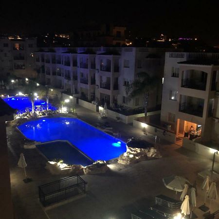 Royal Seacrest Apartment Пафос Екстер'єр фото