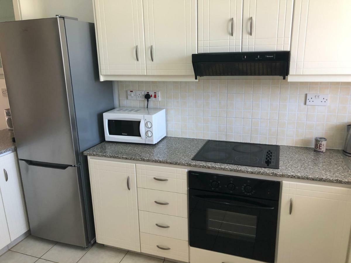Royal Seacrest Apartment Пафос Екстер'єр фото