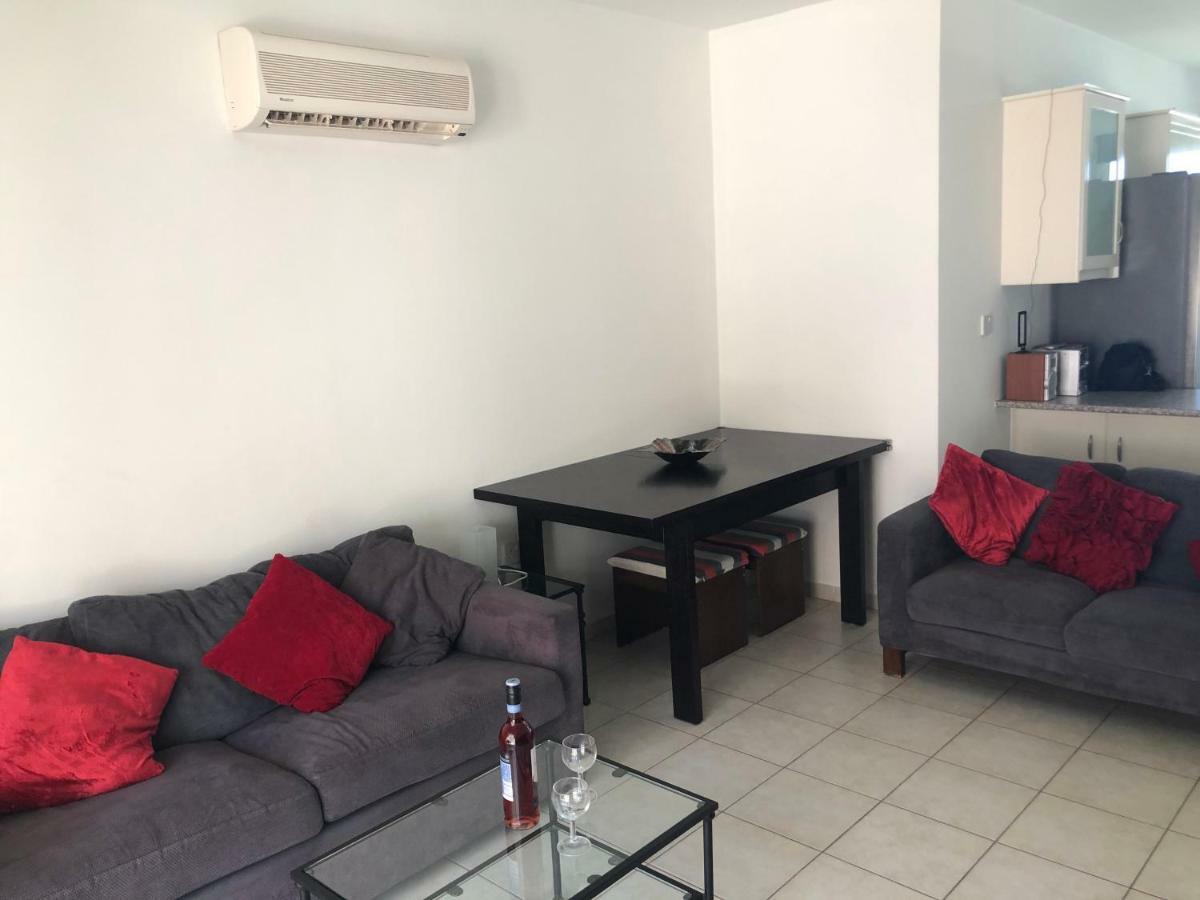 Royal Seacrest Apartment Пафос Екстер'єр фото