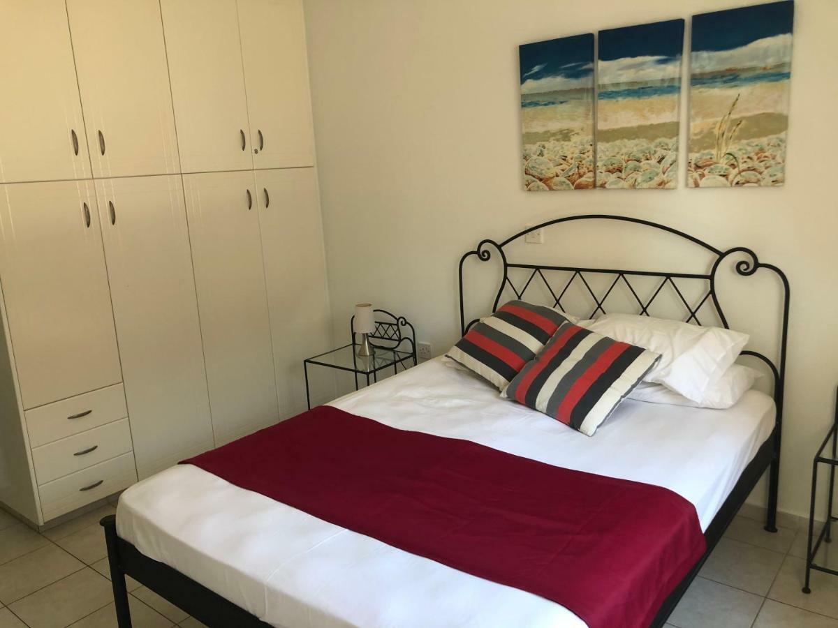 Royal Seacrest Apartment Пафос Екстер'єр фото