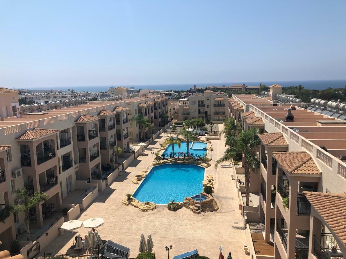 Royal Seacrest Apartment Пафос Екстер'єр фото
